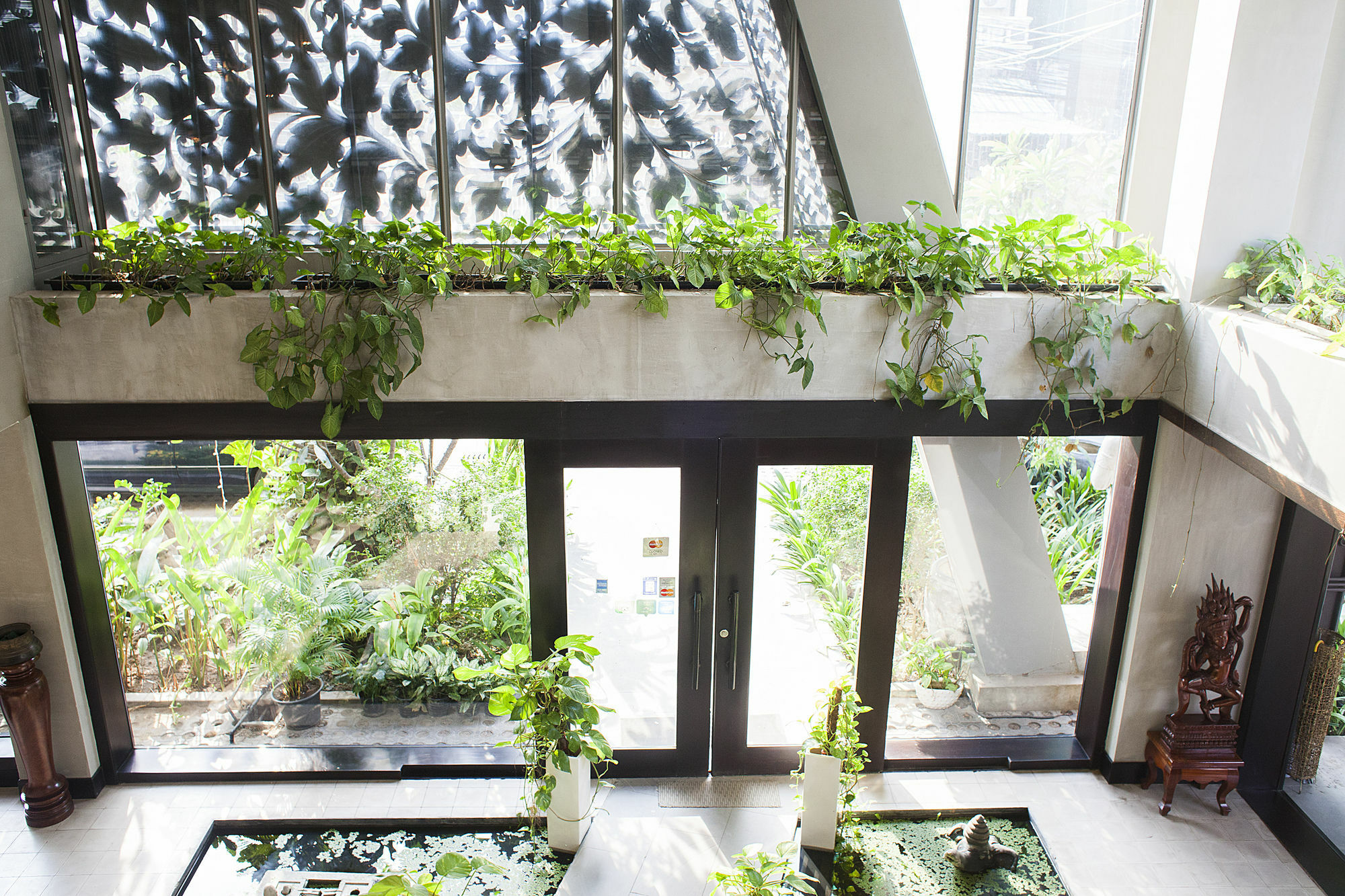 The Palm Boutique Hotel & Residence Phnom Penh Exterior photo