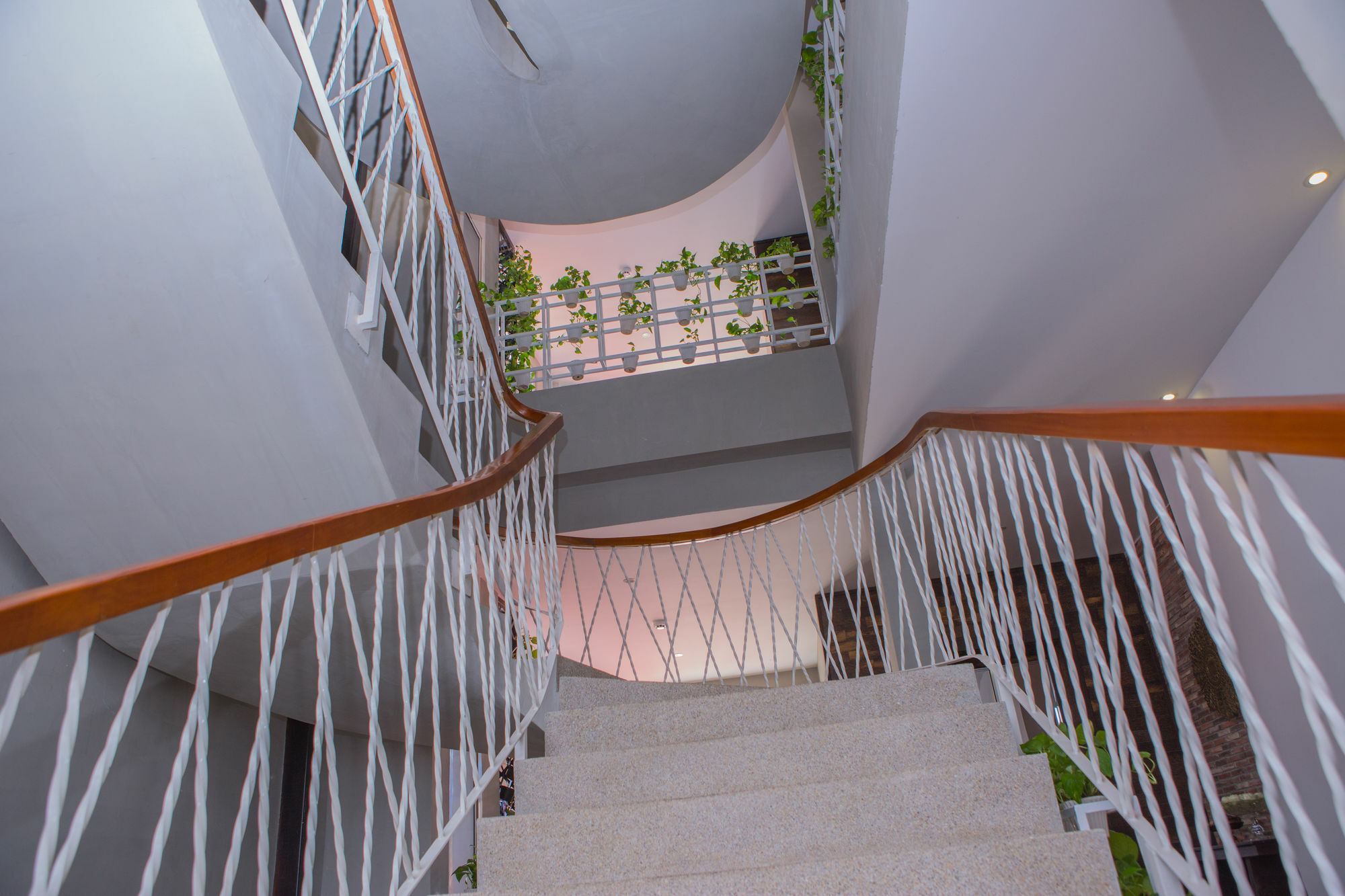 The Palm Boutique Hotel & Residence Phnom Penh Exterior photo