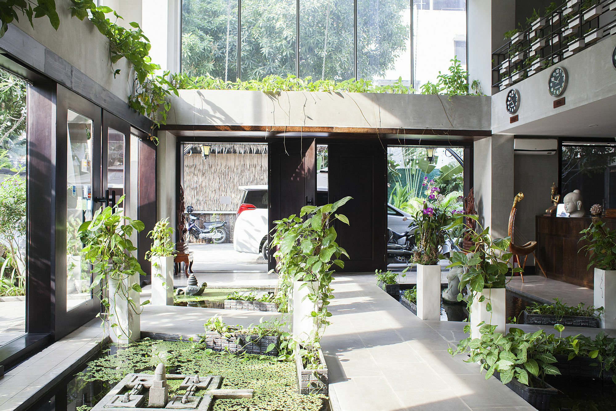 The Palm Boutique Hotel & Residence Phnom Penh Exterior photo
